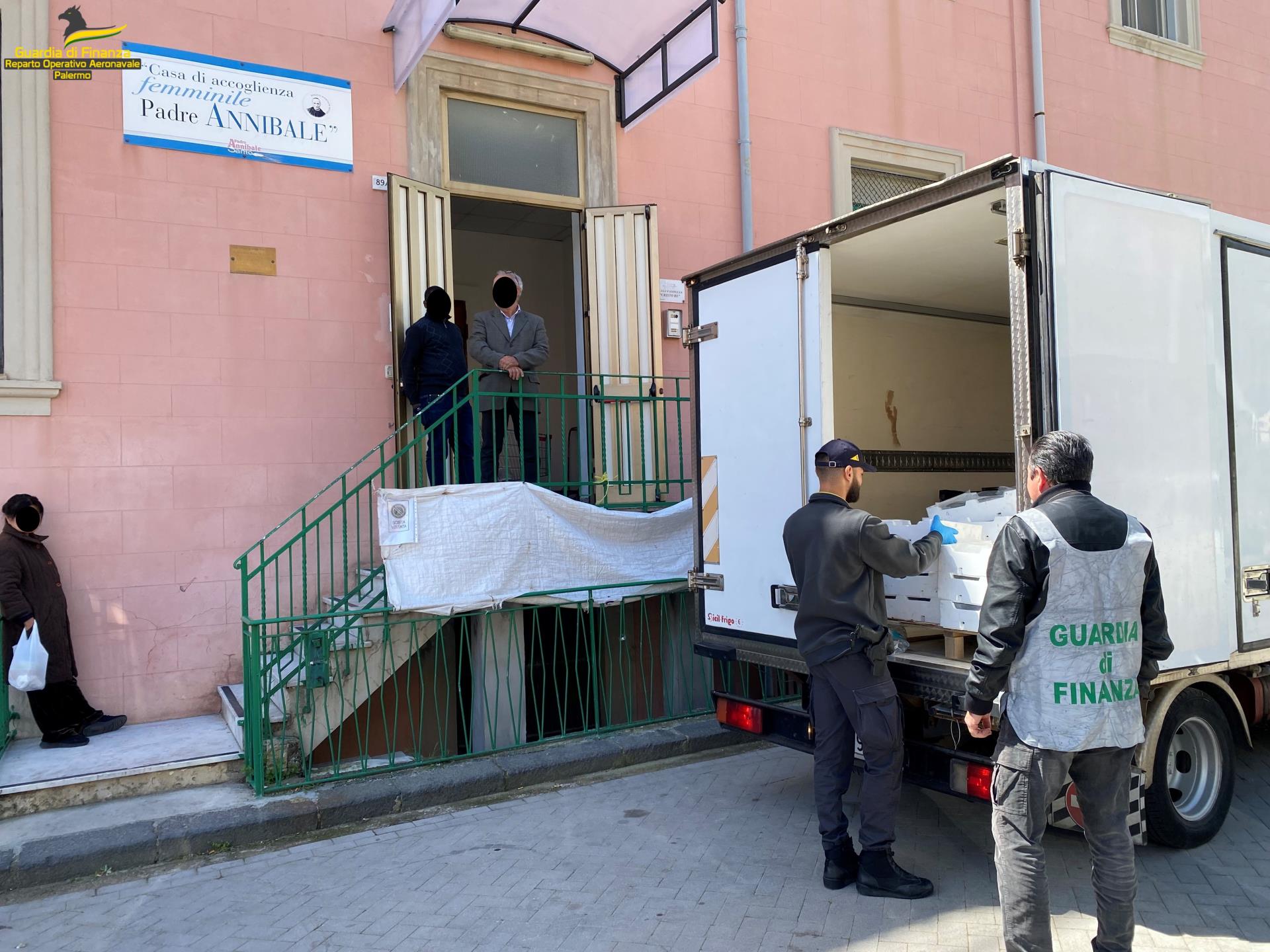 Sequestrati 500kg Di Novellame In Un Furgone A Messina Proveniva Dalla