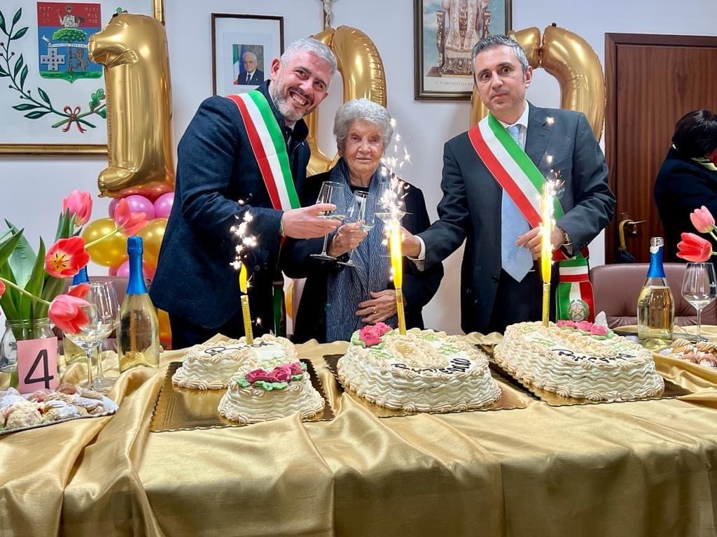 Frazzanò e San Salvatore di Fitalia festeggiano i 100 anni di Nonna