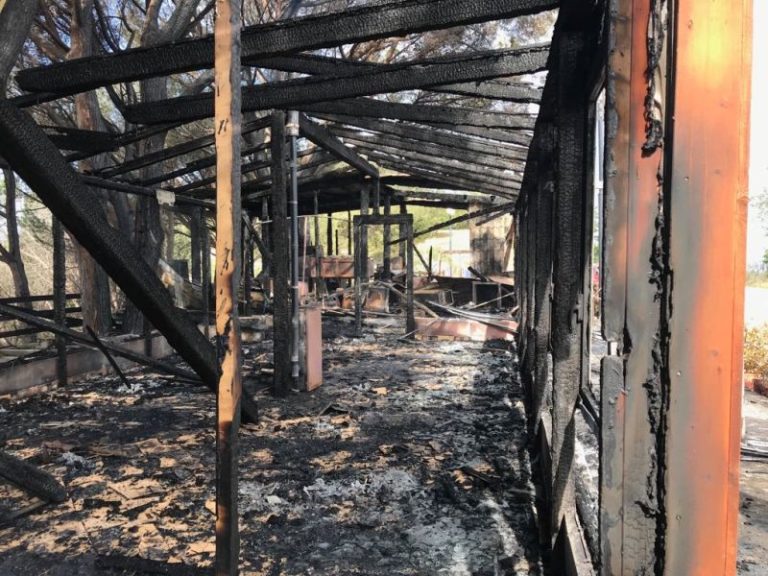 Piraino, le indagini sull’incendio al ristorante imboccano una pista importante