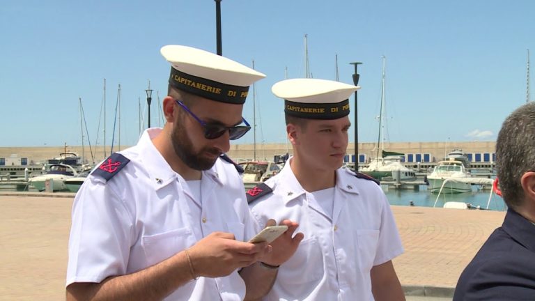 Capo d’Orlando, l’Ammiraglio Gaetano Martinez in visita al porto turistico