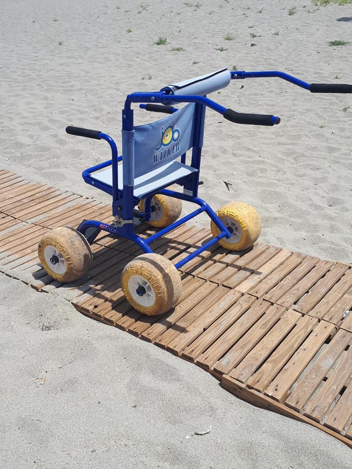 Brolo, spiaggia e mare senza barriere