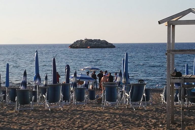 Tragedia sulla spiaggia di Brolo, muore un 74enne