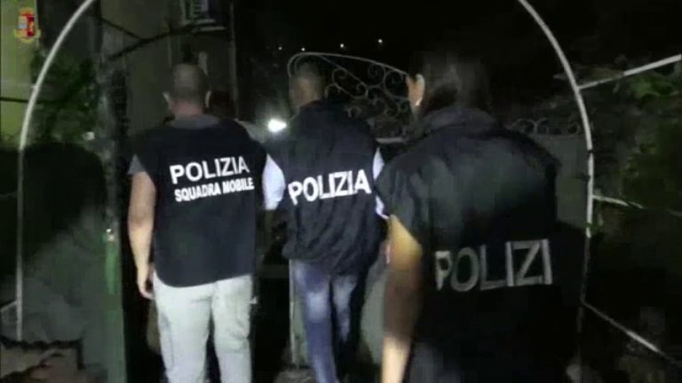 Operazione “Tunnel”, ecco i nomi dei 12 arrestati per traffico di droga