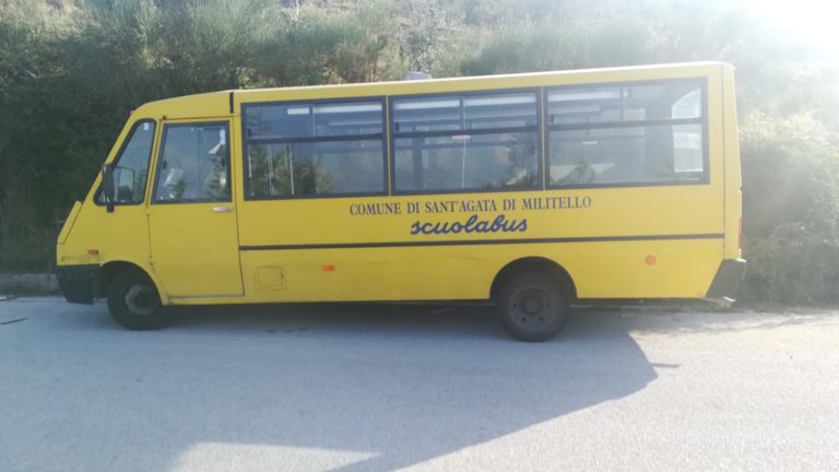 S. Agata Militello, bus scolastico in panne. La polemica sui pulmini continua