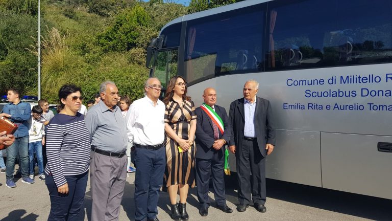 Militello Rosmarino, donati uno scuolabus e un auto per i Vigili Urbani