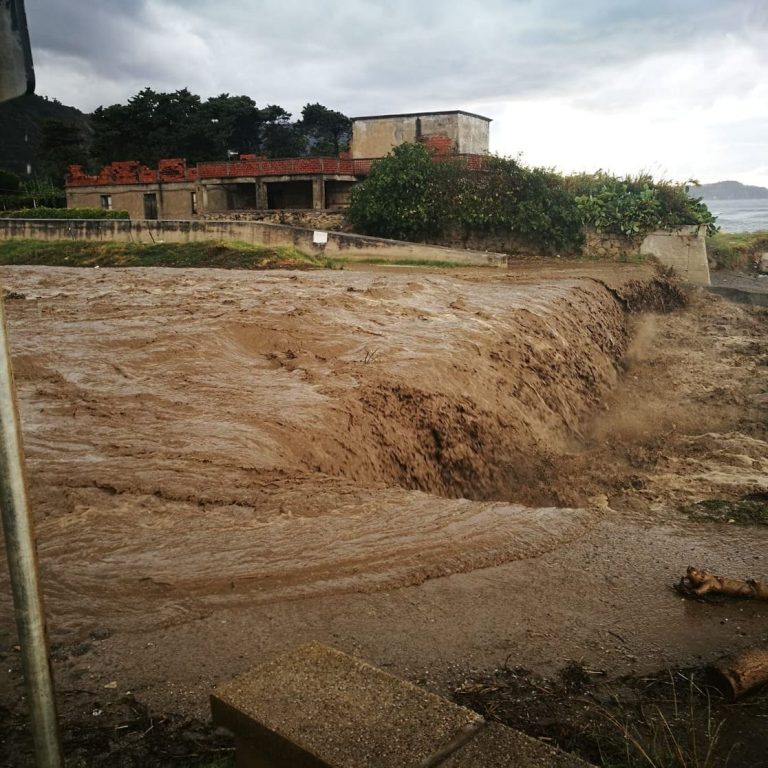 Brolo: cinque minuti di ordinaria follia a causa del maltempo