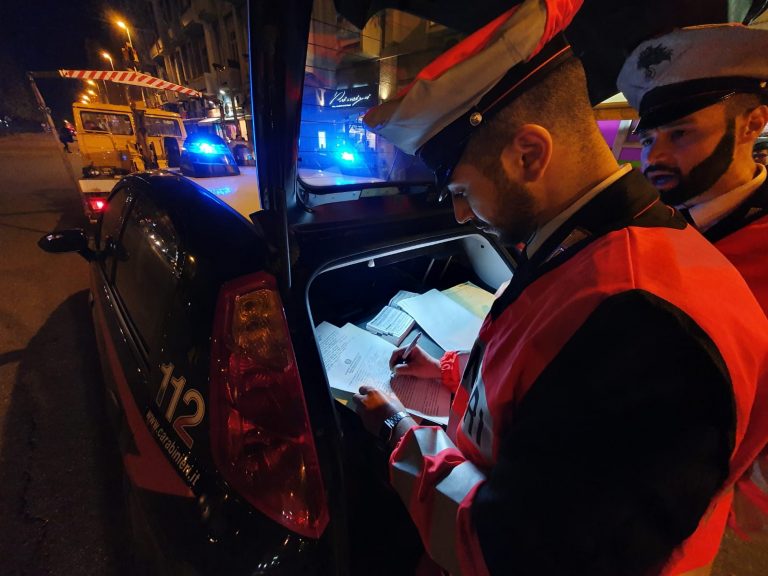 Messina, “movida” nel mirino dei Carabinieri. Un arresto per danneggiamento aggravato