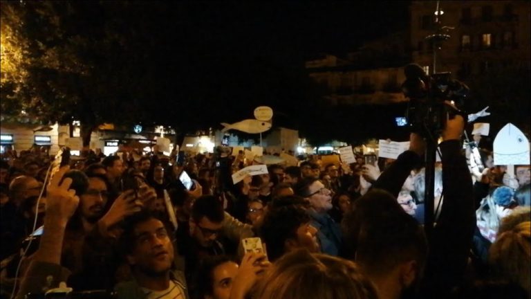 Palermo, contro odio e intolleranza, le “sardine” cantano “Bella ciao” – VIDEO