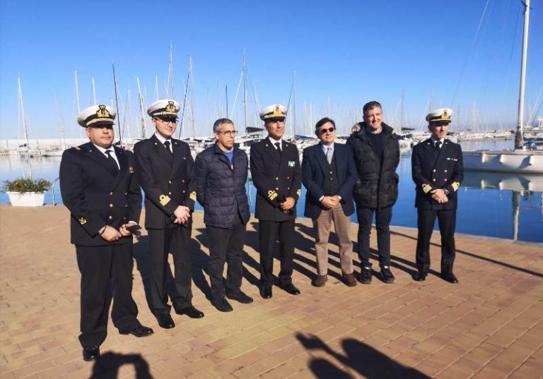 Capo d’Orlando, il contrammiraglio Giancarlo Russo in visita al porto