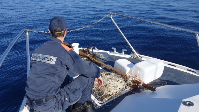 Sant’Agata M.llo,  sequestrato attrezzo illegale per la pesca