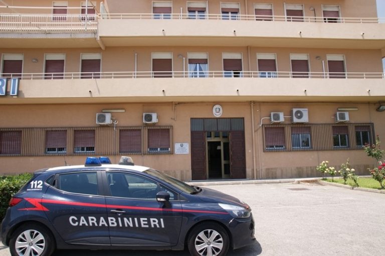 Messina, calci e pugni all’anziana nonna se non cedeva alle richieste di denaro