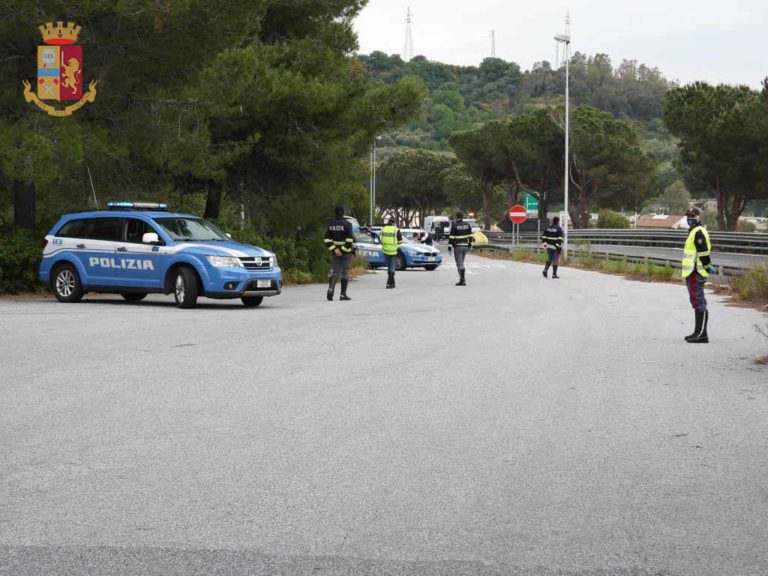 Posti di controllo della Polstrada sulla A/20, 22 sanzioni elevate il 25 aprile