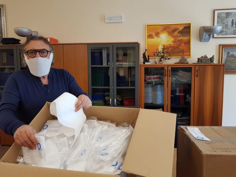 Coronavirus – Lampedusa: società di Treviso regala 5.000 mascherine ai cittadini dell’isola