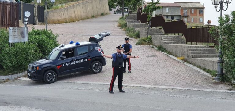 Carabinieri denunciano due persone per reati ambientali a Caronia e San Fratello