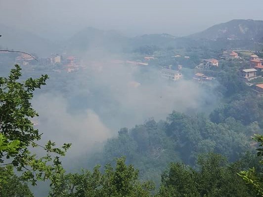 Castell’Umberto, incendio in c.da Baracche