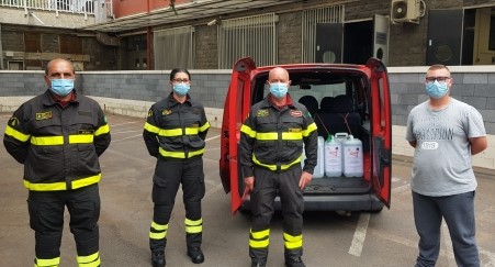 Santo Stefano di Camastra – 200 litri di igienizzante donati dall’Università di Catania