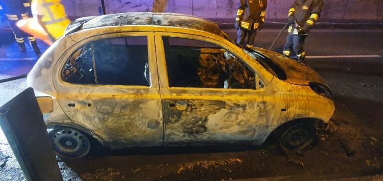 Auto in fiamme all’interno della galleria “Calavà” sulla A/20