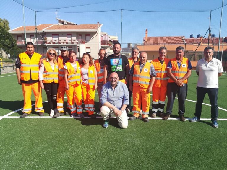 Brolo – Riqualificato il campo di calcetto in via De Gasperi