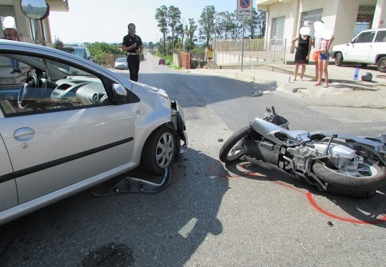 Ennesimo scontro auto-scooter a Capo d’Orlando, un ferito