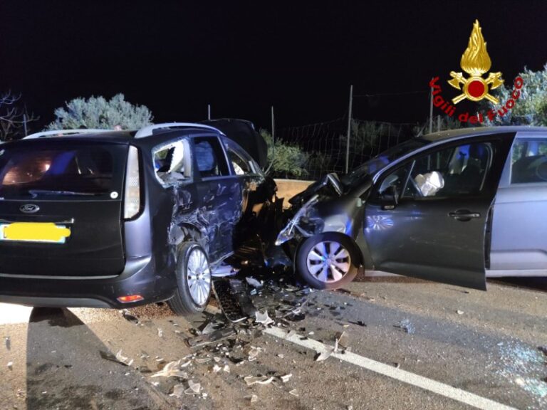 Messina – Incidente tra due auto e una moto a Piano Torre, conseguenze non gravi per i conducenti