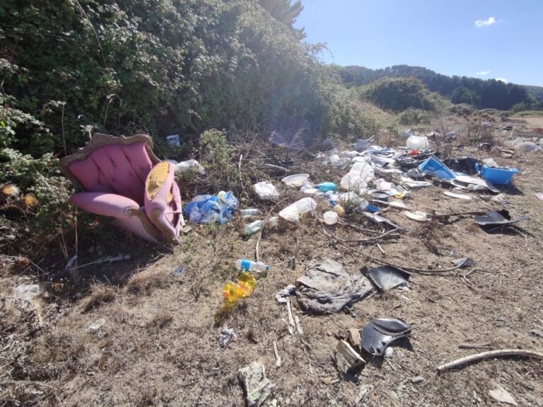 Troppo umido nell’indifferenziato, la discarica respinge i rifiuti di Milazzo ed è emergenza