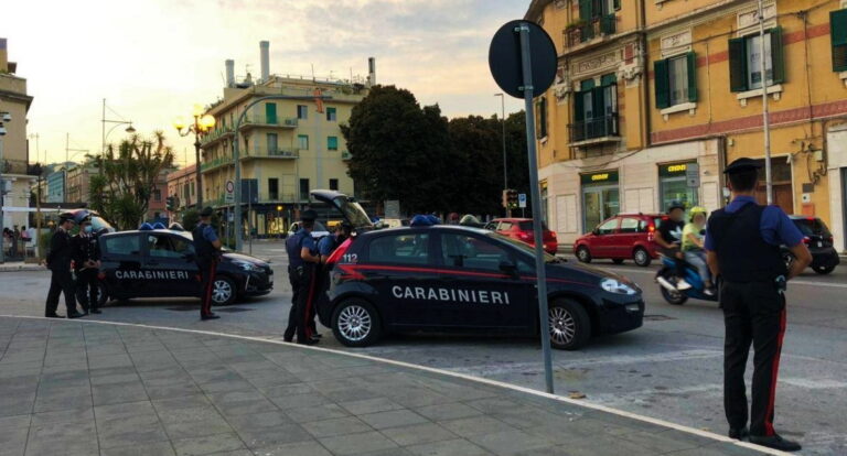 Messina – I Carabinieri arrestano un 31enne e un 18enne, sequestrata droga