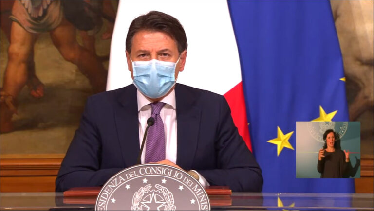 Decreto ristori, ecco chi ha diritto agli indennizzi. Conte: “5 miliardi sul tavolo”