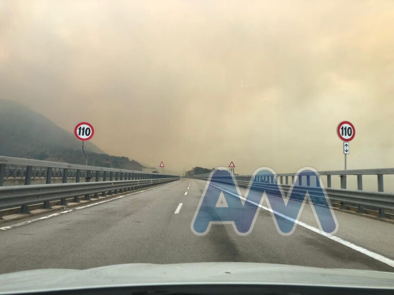 S. Stefano Camastra, inferno di fuoco in c.da Petraria. Chiuse la A/20 e la SS 113