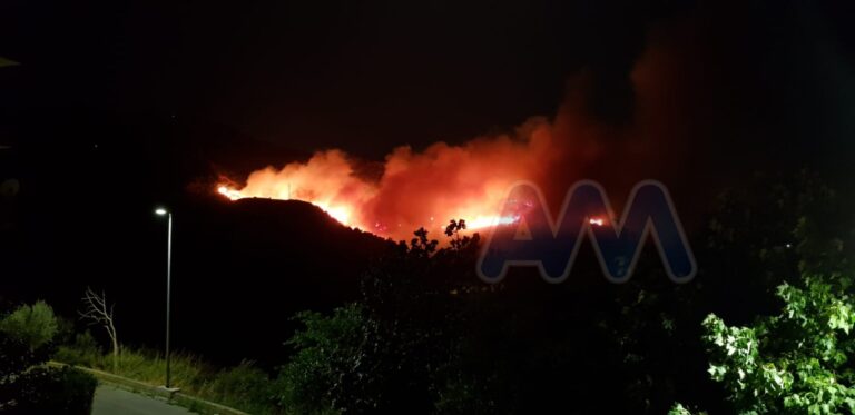 Reitano, vasto incendio all’alba in c. da Colonna