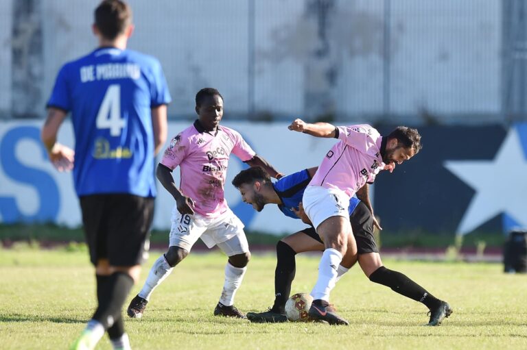 Calcio – Mini focolaio nel Palermo, sono 19 i positivi al covid nel gruppo squadra