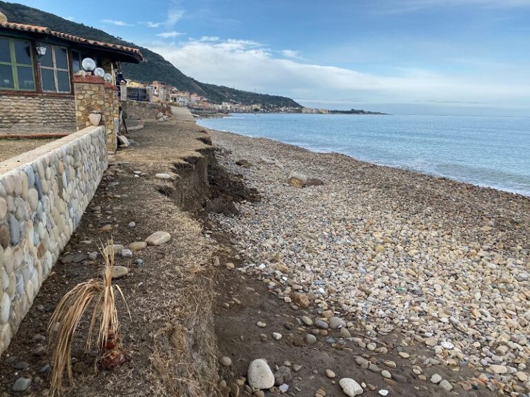 Possono partire gli interventi di protezione della costa tirrenica tra Patti e Tusa