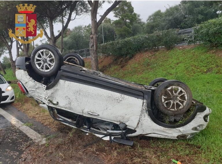 Villafranca Tirrena, droga dentro l’auto, arrestato