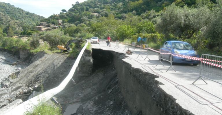 Santa Teresa di Riva – A cinque anni dal crollo, consegnati i lavori sulla SP23 di Misserio