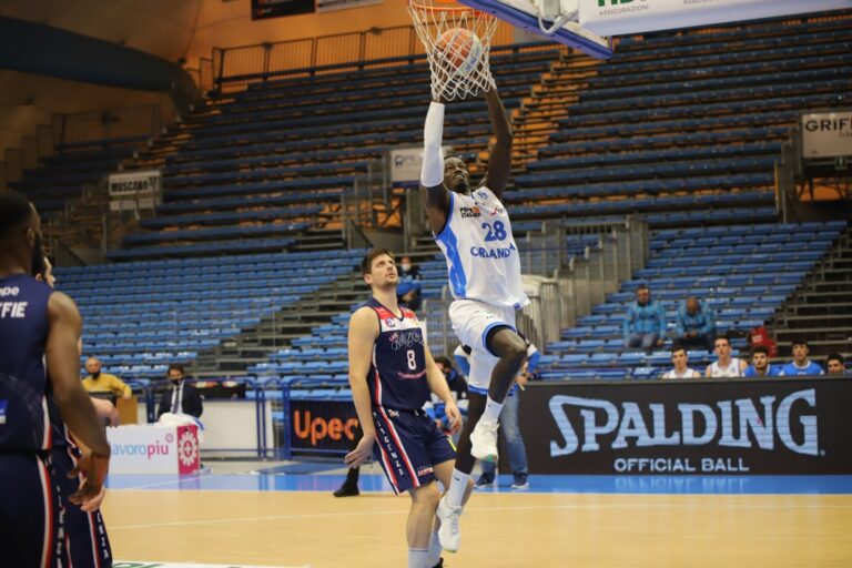 Basket – Seconda vittoria di fila per l’Orlandina, battuta Piacenza 89-86