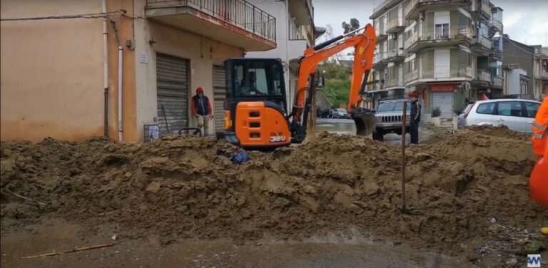 Barcellona Pozzo di Gotto – La rabbia degli abitanti del quartiere di Sant’Antonio – VIDEO