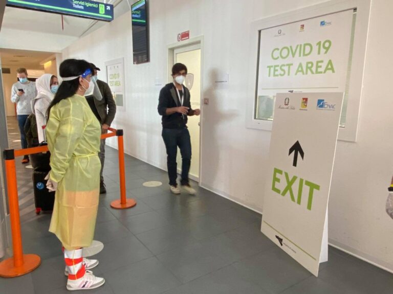 Anche in aeroporto a Catania la “Covid-area” per i tamponi rapidi ai passeggeri in arrivo