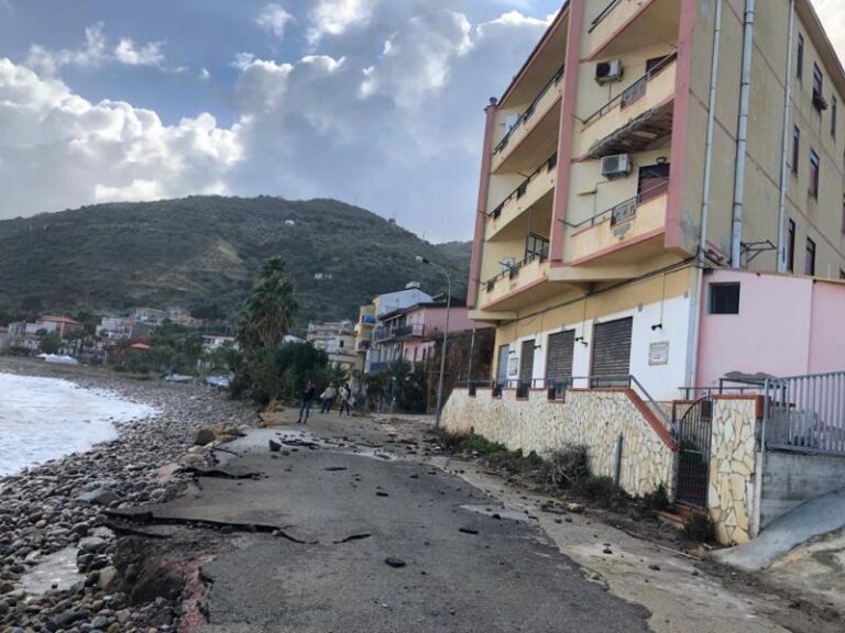 Marina di Caronia, aggiudicati i lavori di protezione del litorale