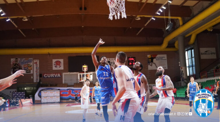 L’Orlandina cade a Casale per 97-79. Non bastano i 30 punti di Johnson