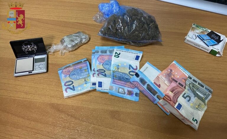 Arrestati due pusher messinesi di 31 e 23 anni. Sequestrati hashish e marijuana