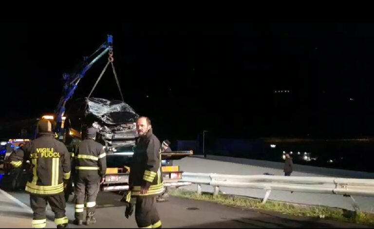 S. Stefano Camastra, rocambolesco incidente autonomo