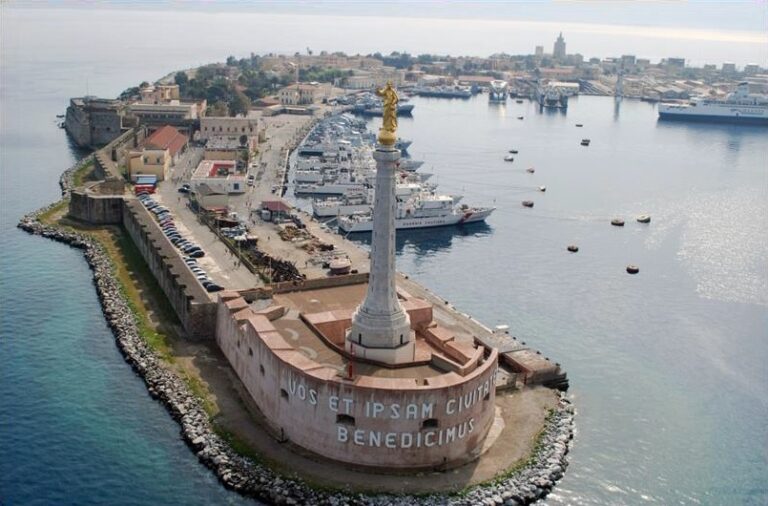 Messina – Finanziato il recupero di tre monumenti, tra cui la Stele della Madonna della Lettera