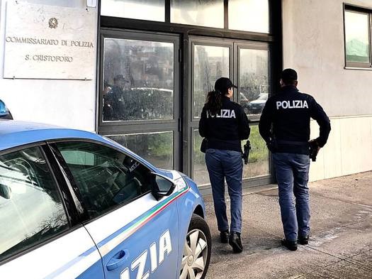 Rubavano acqua ed energia elettrica alla Polizia, 10 denunciati per allacci abusivi