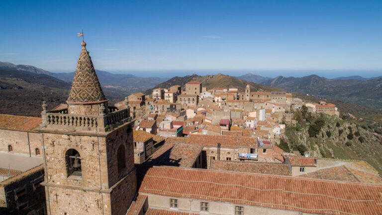 Borgo dei Borghi: c’è ancora tempo per votare Geraci Siculo, l’unica siciliana in gara