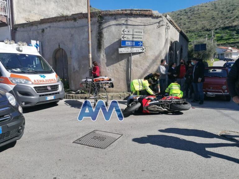 Capo d’Orlando – Motociclista ha la peggio in uno scontro con due auto