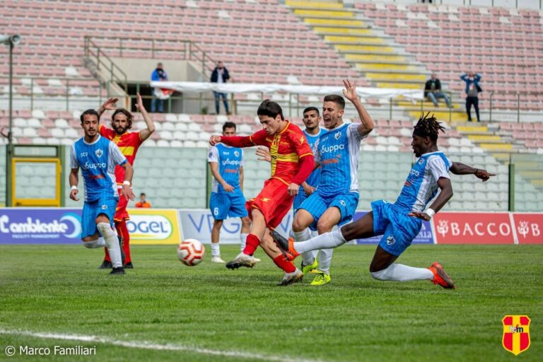 Calcio – In Serie D tre pareggi per le messinesi