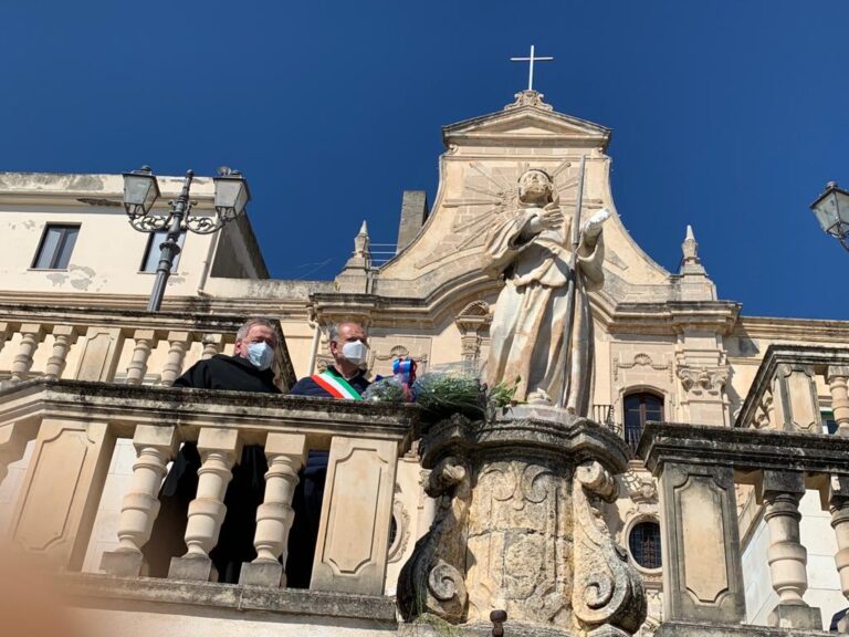 Milazzo festeggia San Francesco. Il sindaco rende omaggio al Santo da Paola