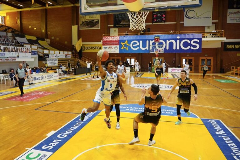 Basket – L’Orlandina rimanda la festa salvezza, San Severo ne ha di più e vince 91-83