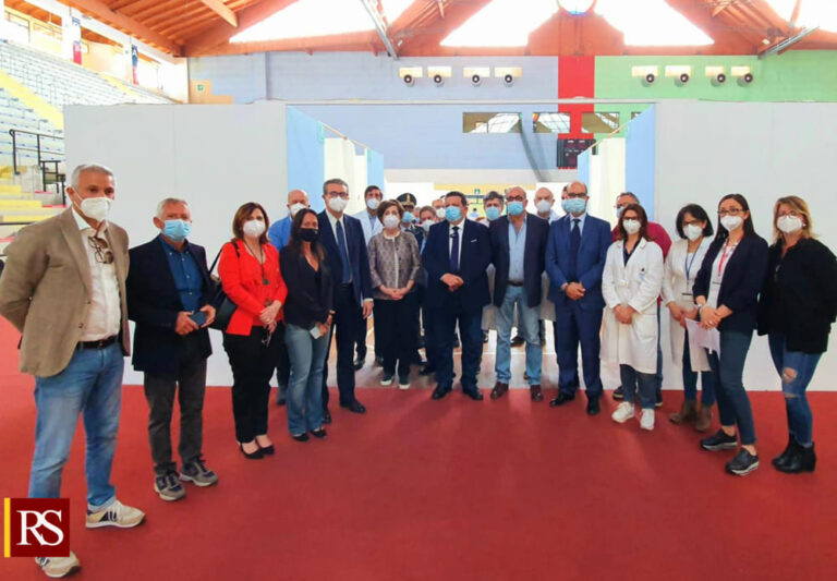 Campagna vaccinazioni: inaugurato hub di Cefalù. Cordaro: “Azione concreta per la ripresa”