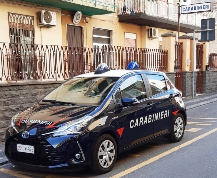 Evade dai domiciliari per comprare gli arancini, arrestato 34enne catanese