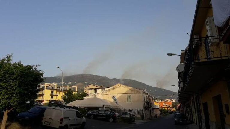 Incendi a raffica tra Gioiosa Marea e Patti